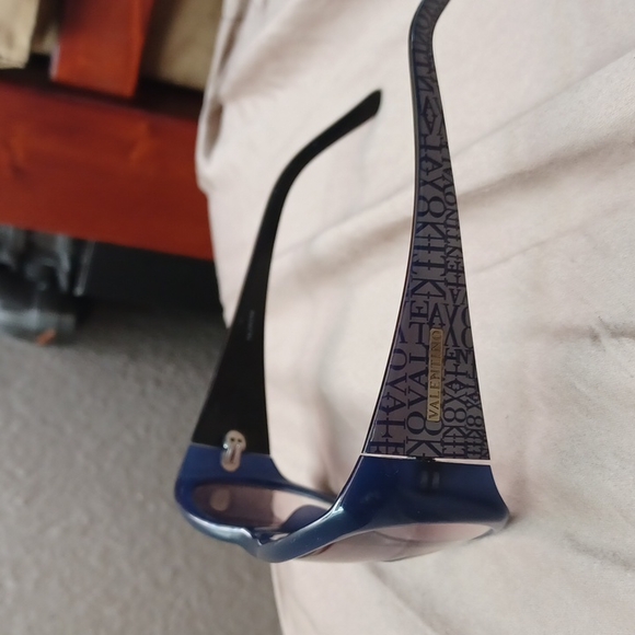 Valentino Accessories - COPY - COPY - VALENTINO Glasses